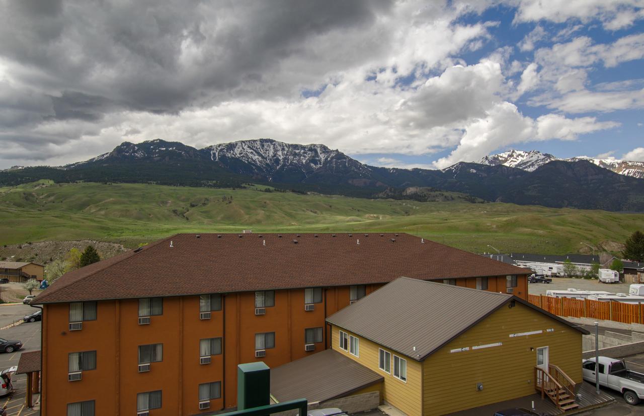 Travelodge By Wyndham Gardiner Yellowstone Park North Entr Extérieur photo