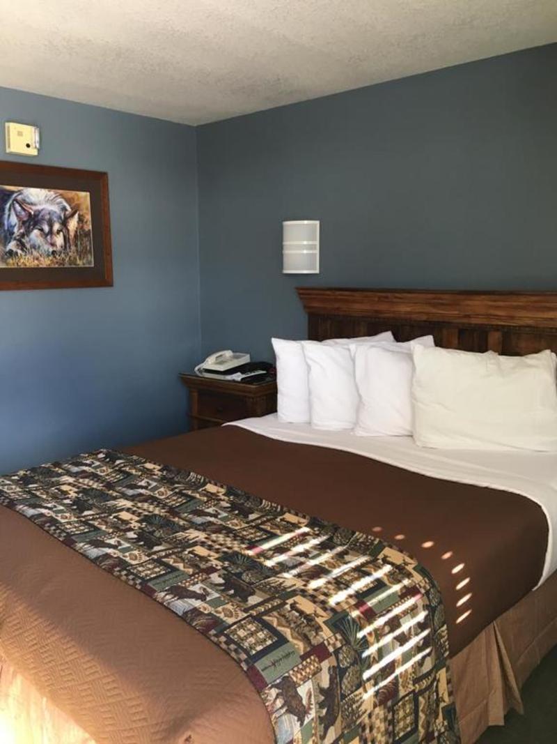 Travelodge By Wyndham Gardiner Yellowstone Park North Entr Extérieur photo